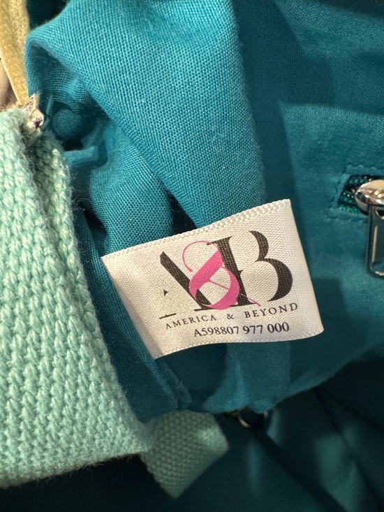 NWT America & Beyond Multicolor Embroidered Tote with Zip Pouch Set - Picture 3 of 13